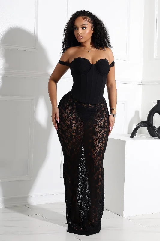 Maila Lace Corset Maxi Dress With Underwear Simple Lace Dress