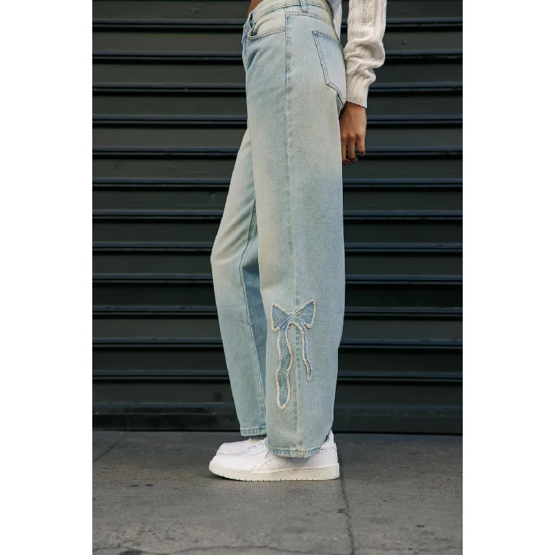 Ribbon Patch Low Rise Baggy Jeans - Tinted LT