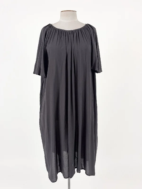 Betty Basics | Grey Casual/Workwear Dress | Size 20 Silk mini dresses