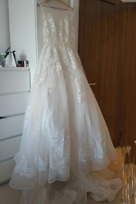 Sheer Castle Ivory Ball Illusion Back Appliques Lace Chapel Train Wedding Dress Beautiful Lace Gown