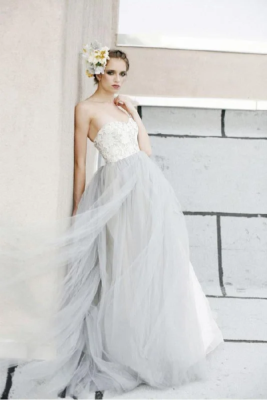 Sexy Top A-line White Lace Grey Tulle Strapless Sweetheart Neck Wedding Dress Vintage Wedding Gown Sexy Top A-line White Lace Grey Tulle Strapless Sweetheart Neck Wedding Dress Vintage Wedding Gown