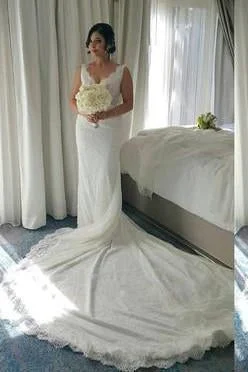 Shinny V-neck Sleeveless Mermaid Lace Beaded Wedding Dresses Beaded Bridal Gown