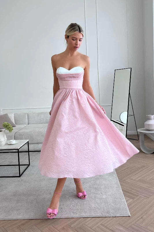 Jacquard Draped Bodice Gypsy Midi Dress Must-have midi dresses for this season