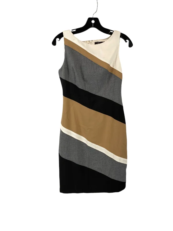 Dress Casual Short By White House Black Market In White, Size: 2 Colorblock Mini Skirt