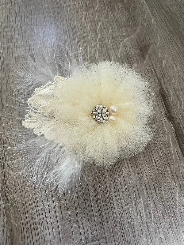 Haute Bride Ivory hair clip with pearls and rhinestone accents Monochrome unclassified dresses