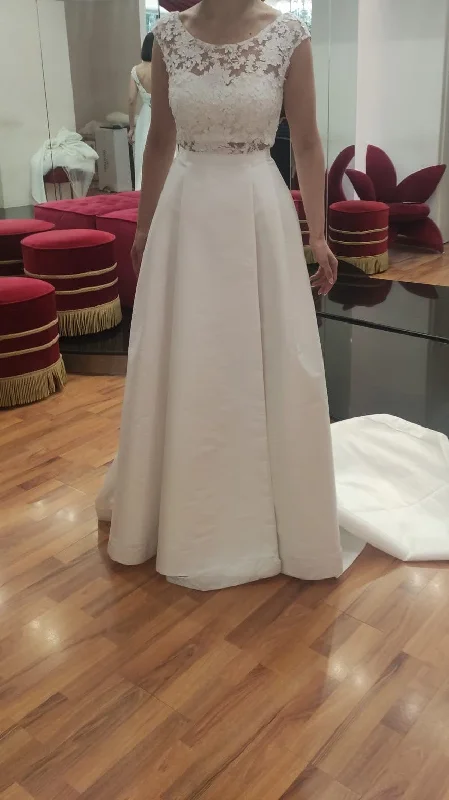 Jesus Peiro Cala 128 Elegant unclassified dresses
