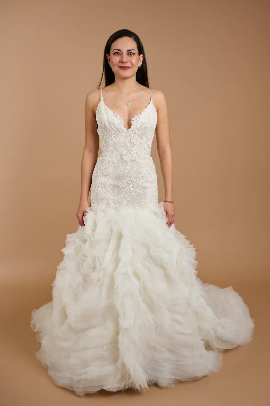 Lazaro Backless unclassified dresses