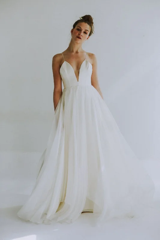 Leanne Marshall Cassidy Backless unclassified dresses