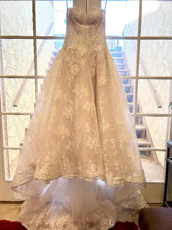 Monique Lhuillier Printed unclassified dresses
