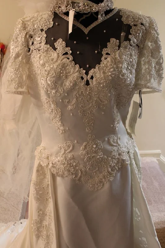 Gloria Vanderbilt Metallic unclassified dresses