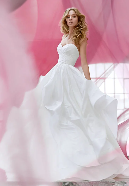 Hayley Paige 1602 Embroidered unclassified dresses