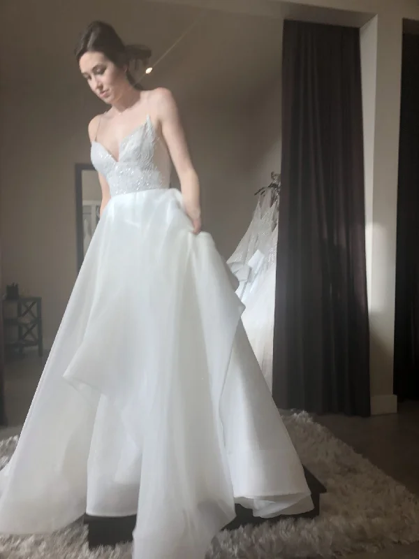 Hayley Paige 1853 Minimalist unclassified dresses