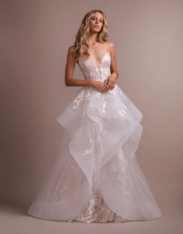 Hayley Paige 6914 ELKE Sleeveless unclassified dresses
