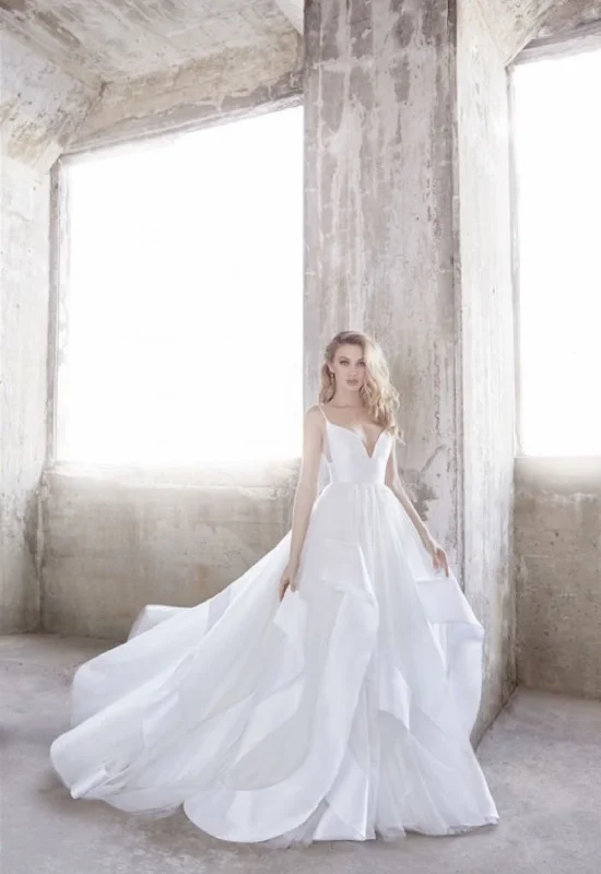 Hayley Paige Andi Silk unclassified dresses