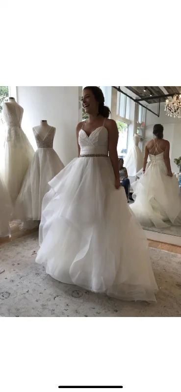 Hayley Paige Luxury unclassified dresses