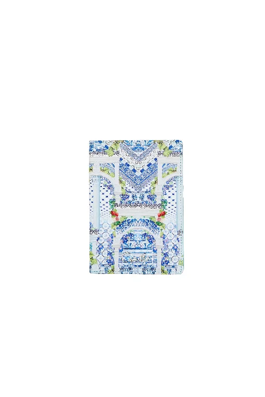 PASSPORT HOLDER A NIGHT TO REMEMBER Ruffled unclassified dresses