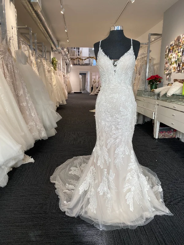 Pronovias Albiorix Elegant unclassified dresses