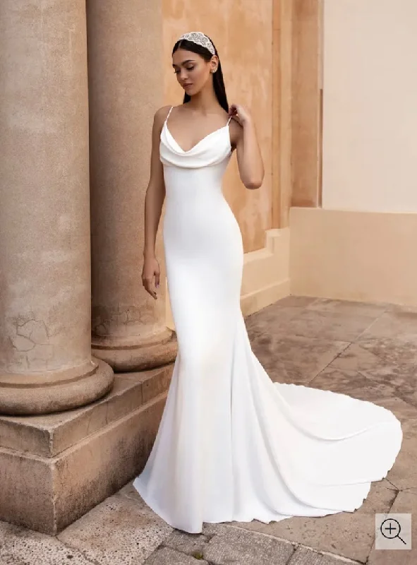 Pronovias Antiope Flowy unclassified dresses