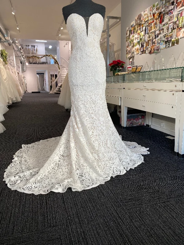 Pronovias Hillier Preppy unclassified dresses
