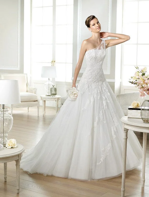 Pronovias Jaia Travel unclassified dresses