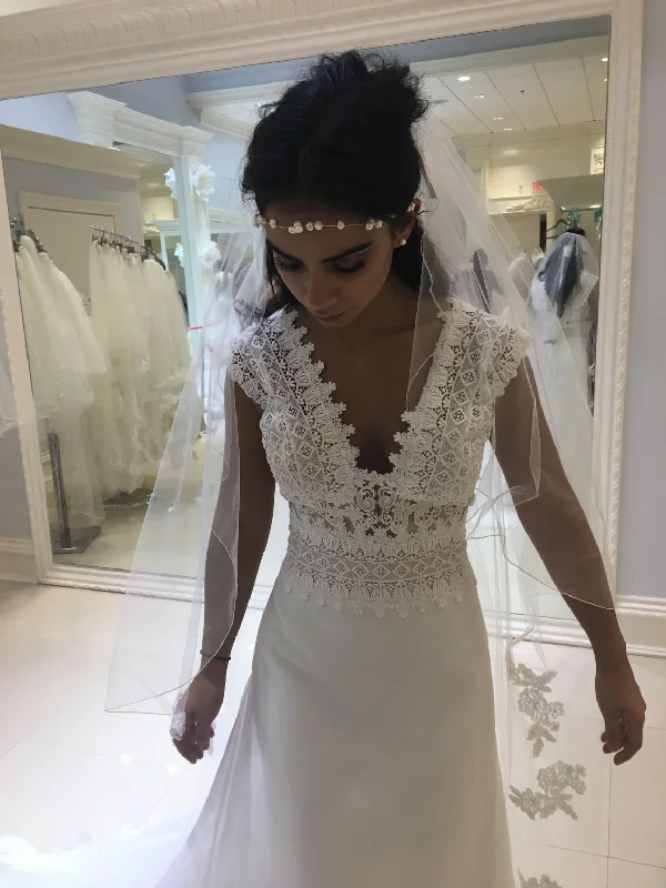 Pronovias Orobia Minimalist unclassified dresses