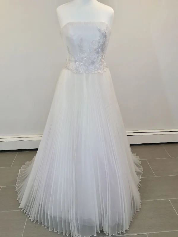 Givenchy 303 Halter unclassified dresses