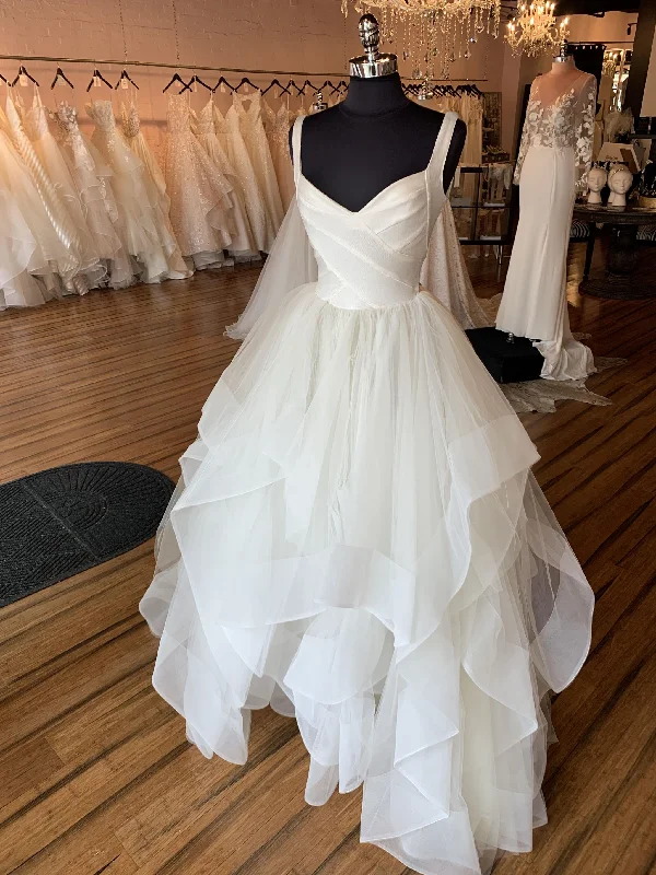 Hayley Paige Bowie : 6803 Lace unclassified dresses