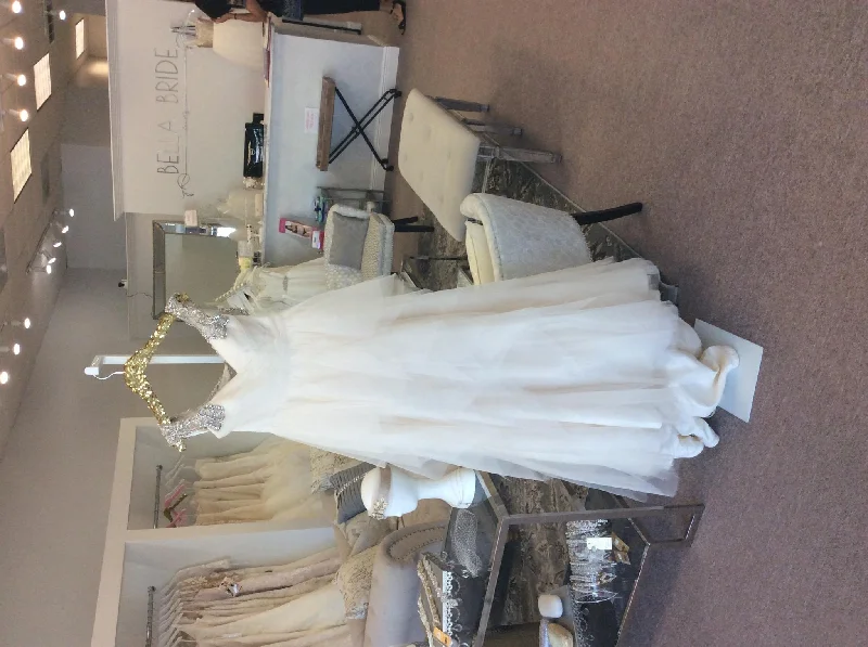 Hayley Paige Metallic unclassified dresses