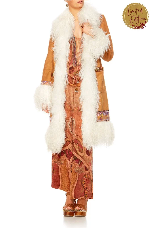 SHEARLING COAT FAMILY GATHERING Unique unclassified dresses