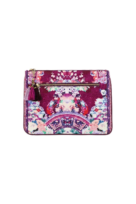 SMALL CANVAS CLUTCH LITTLE OSAKA GIRL One-shoulder unclassified dresses