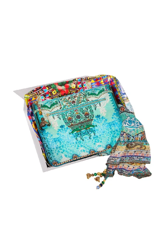 THE SPIRIT WITHIN GIFT SET THE SPIRIT WITHIN Off-shoulder unclassified dresses