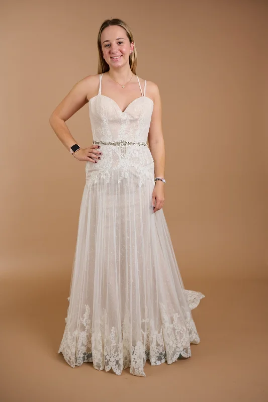 Ti Adora Ruffled unclassified dresses