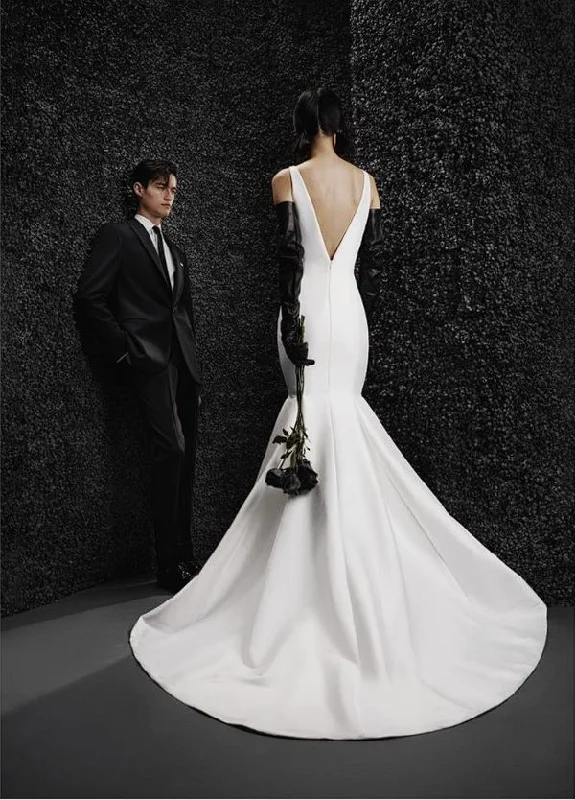 Vera Wang Emilie Y2K unclassified dresses
