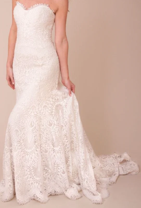 Watters Winter unclassified dresses